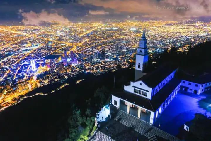 Habitaciones En Un Alojamiento -Anfitrion - Elias Di Caprio Bogotá Kültér fotó